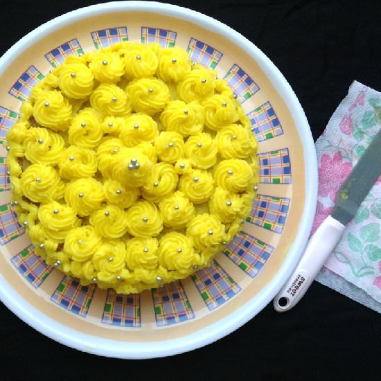 Eggless orange cake