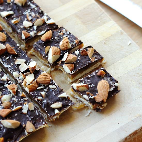 Dark chocolate christmas toffee