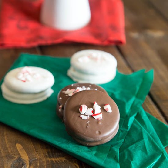Chocolate Peppermint Oreos
