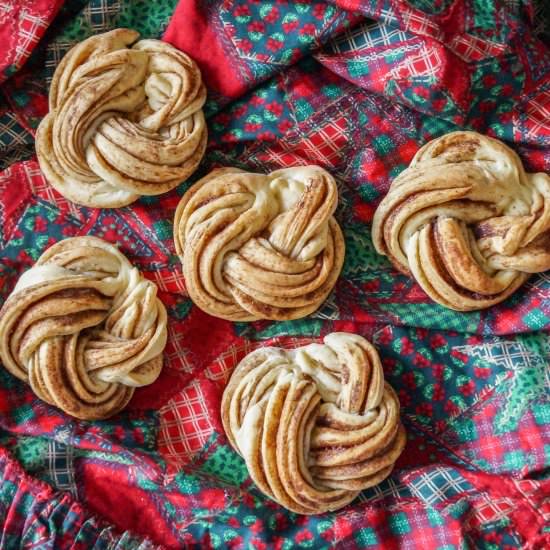 Cinnamon Wreaths