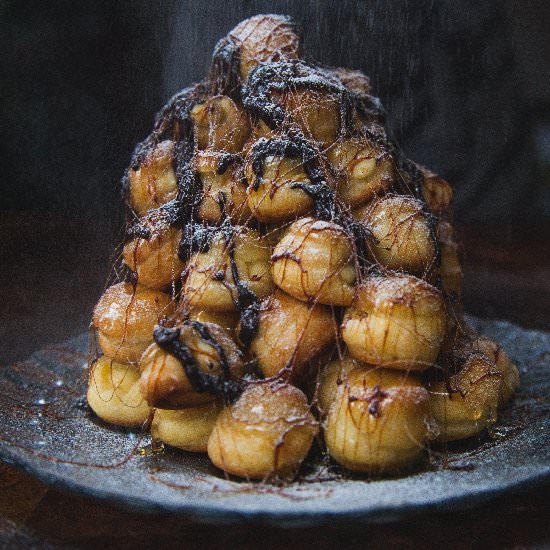 Croquembouche