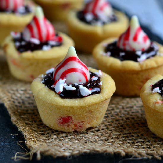 Chocolate Peppermint Cookie Cups