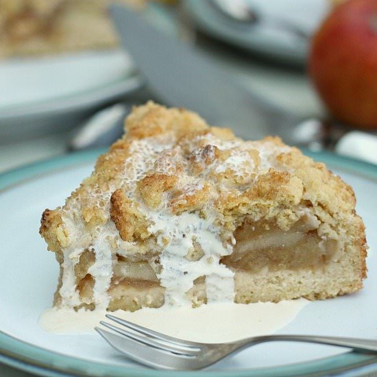 Easy apple crumble cake