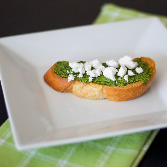 Pesto & Goat Cheese Crostini