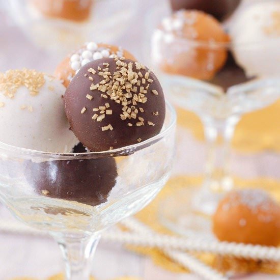 Gingerbread Cheesecake Truffles