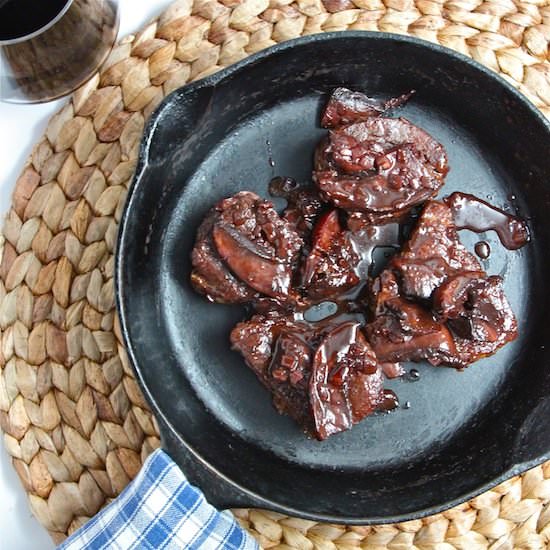 Beef with Red Wine Mushroom Sauce