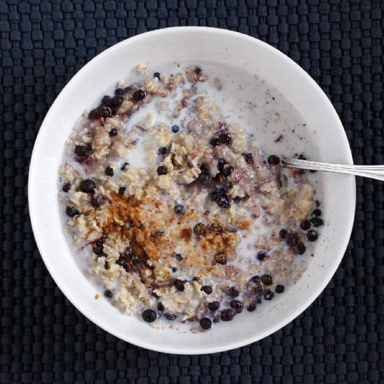 5 Minute Blueberry Vanilla Oatmeal