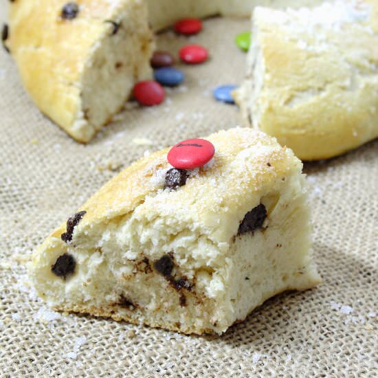 Brioche with chocolate chips