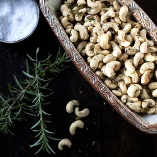 Rosemary Cashews