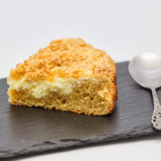 Quark-Lemon Curd Crumb Cake