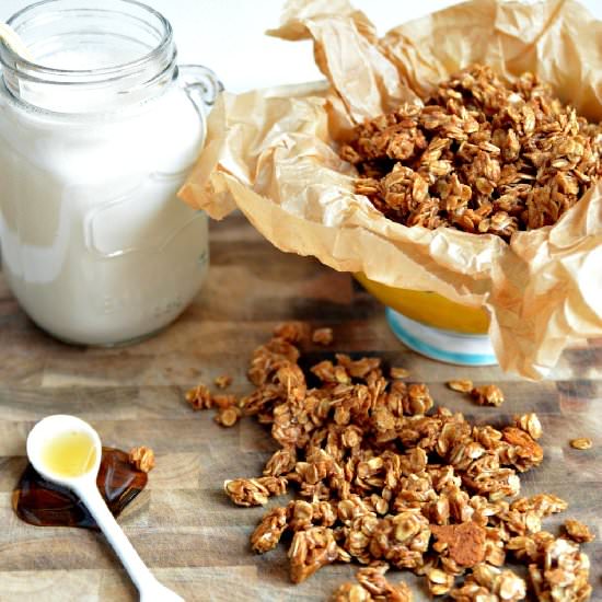 10 Minute Cinnamon-Almond Granola