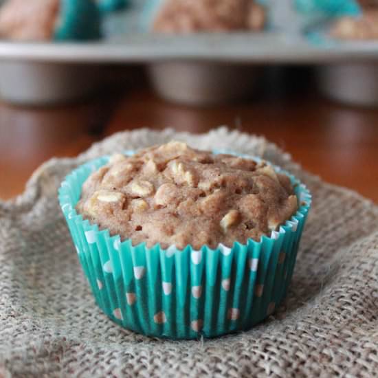 Healthy Oatmeal Apple Muffins
