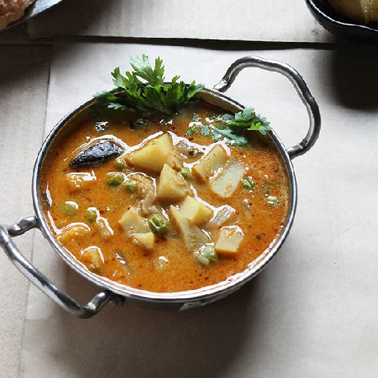 Batata Rassa Bhaji