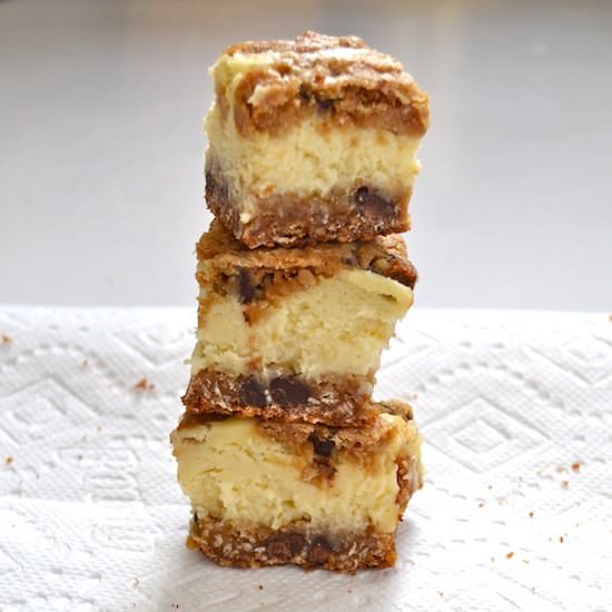 Chocolate chip cheesecake bars
