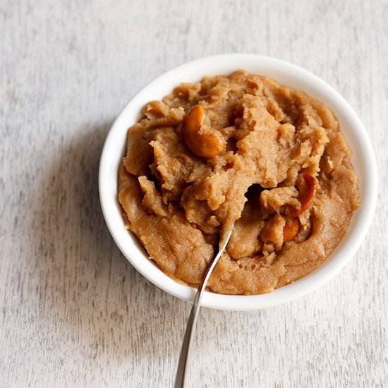 Atte ka Halwa or Pudding