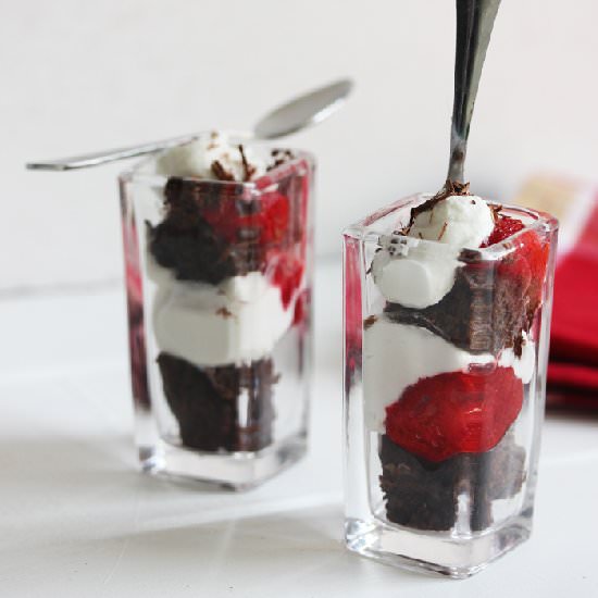 Mini Indulgences: Brownie Sundae