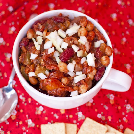 Easy 3 Bean Veggie Chili