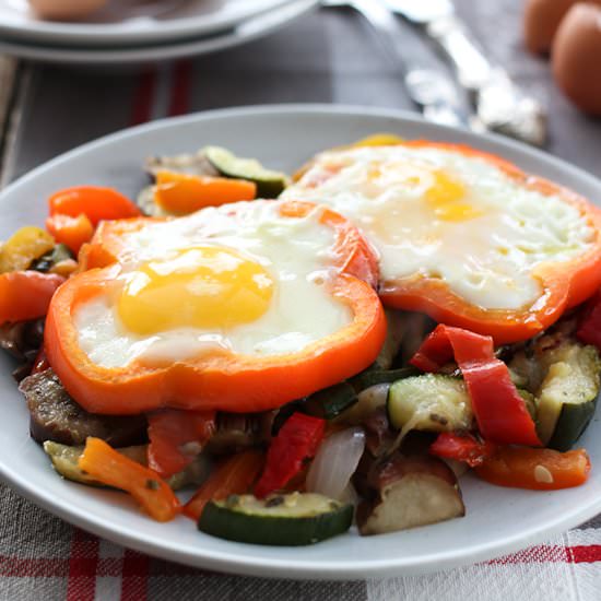 Sunny Side Up Eggs with Veggies
