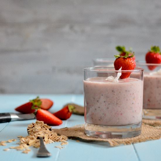 Strawberry Banana Chia Smoothie