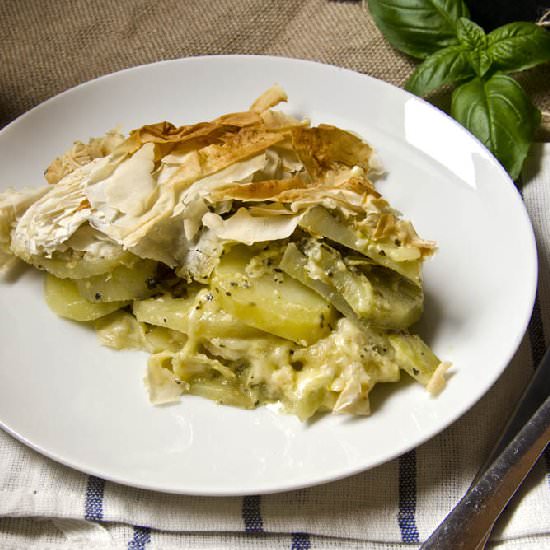 Crumbly Potato and Leek Filo Pie