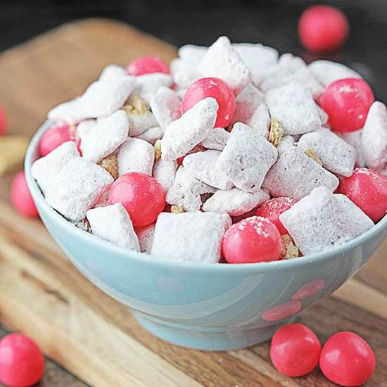 Strawberry Cheesecake Muddy Buddies