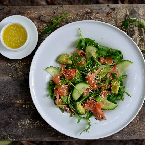 Smoked Salmon & Avocado Salad