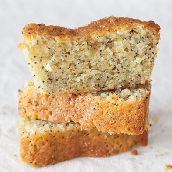 Lemon and Poppy Seeds Cake
