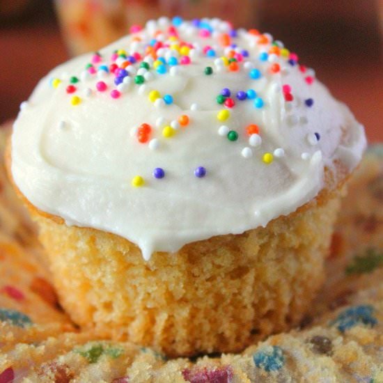 Vegan Yellow Cupcakes