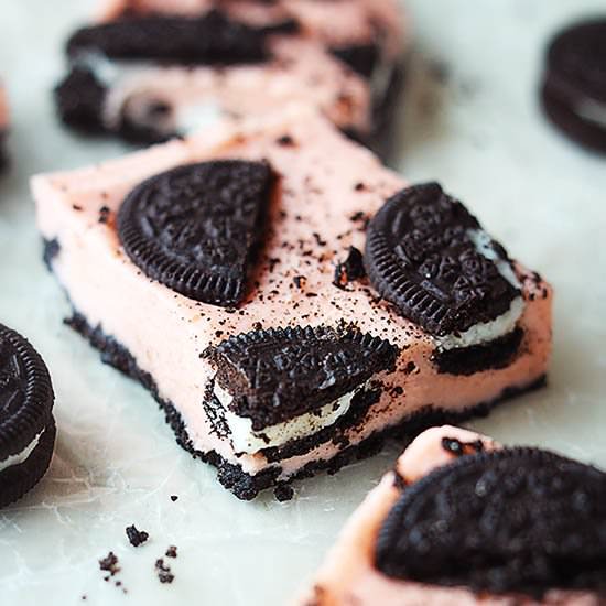 Oreo Strawberry Cheesecake Bars