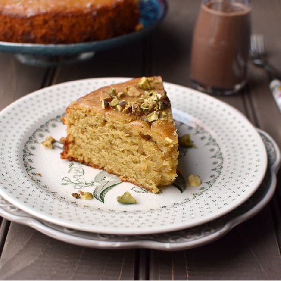 Eggless Pistachio Cake