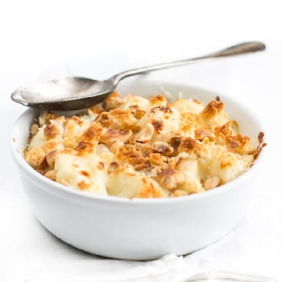 Cauliflower gratin with hazelnuts