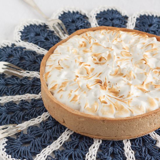 Tart with chestnut & meringue