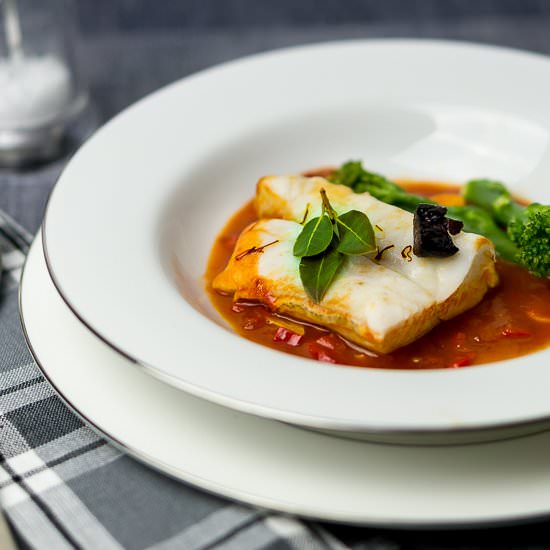 Cod in tomato sauce