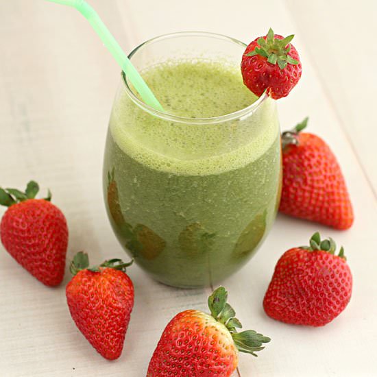 Kale Strawberry Orange Smoothie