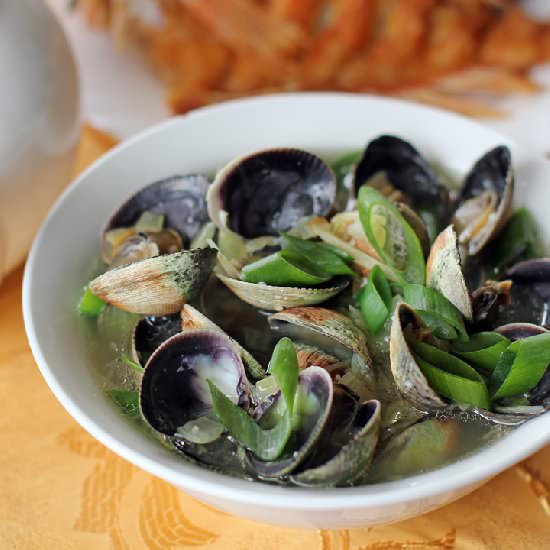 Tinolang Halaan