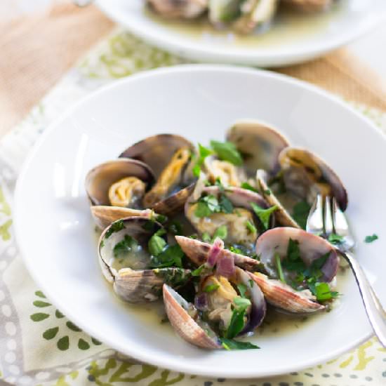 Clams in Green Sauce