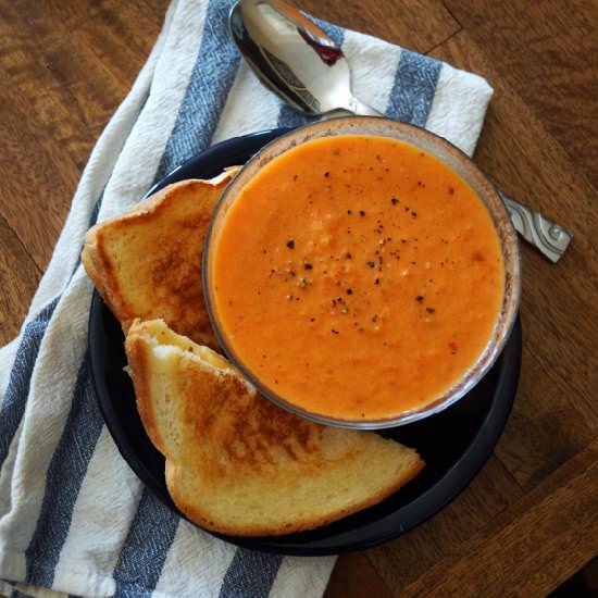 Roasted Red Pepper and Tomato Soup
