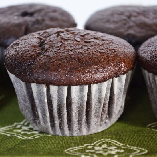Amazing Chocolate Cake/Cupcakes
