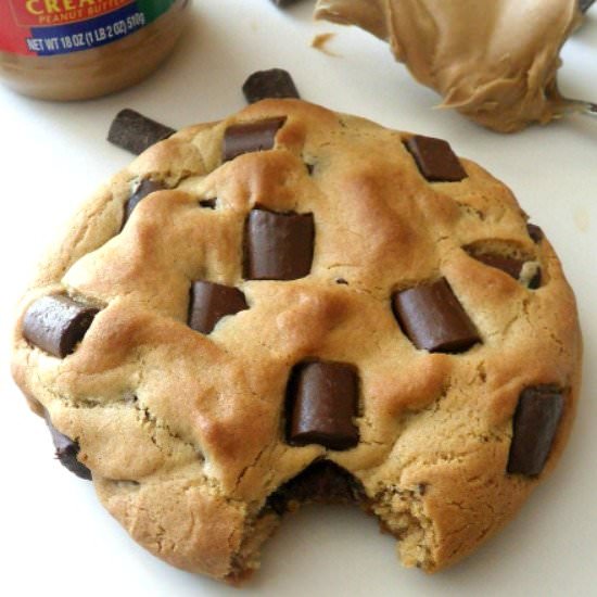 XXL Peanut Butter Chocolate Cookie