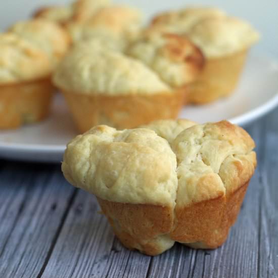 Clover Dinner Rolls