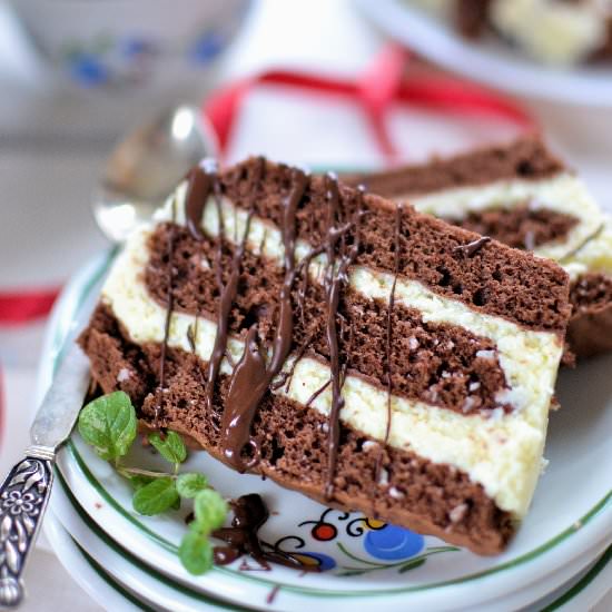 Bounty Coconut Cake