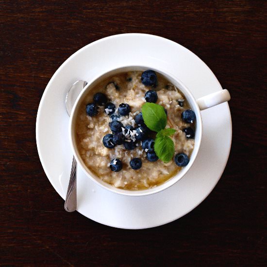 Blueberry-Coconut Oatmeal