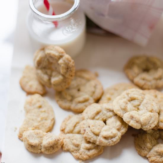 Almond Chickpea Flour Cookies