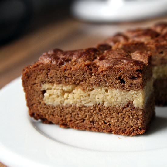 Almond speculatius cake