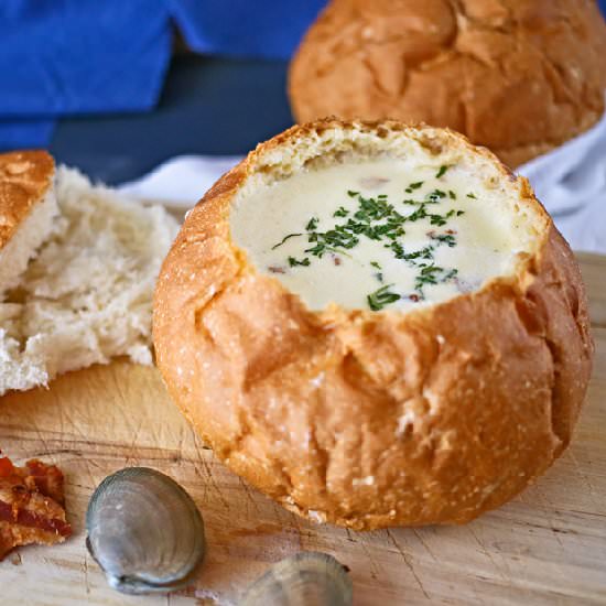 Bacon & Garlic Clam Chowder
