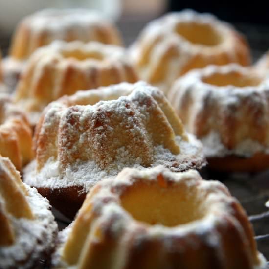 Lemon mini gugelhupf