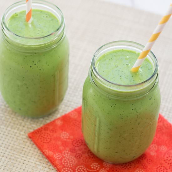 Peach, Mango, and Kale Smoothie