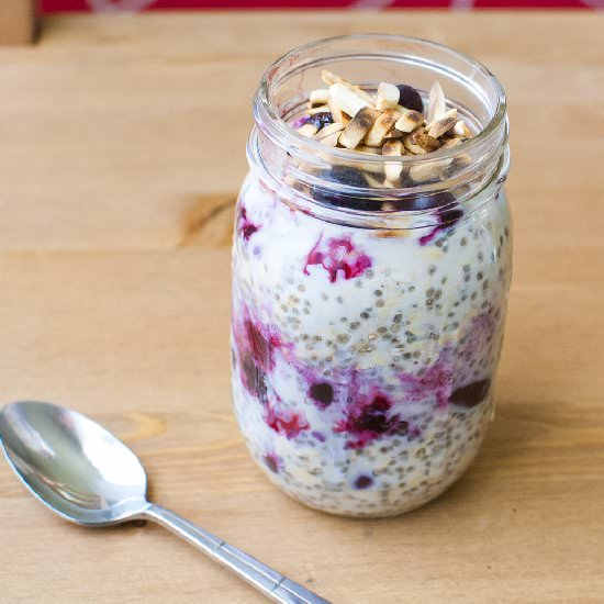Almond Berry Overnight Oats