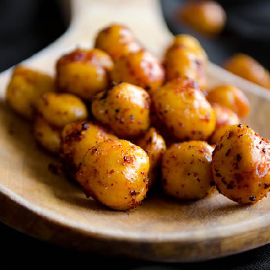 Spicy Crispy Roasted Chickpeas