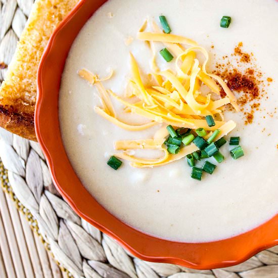 Easy Cheddar Cauliflower Soup